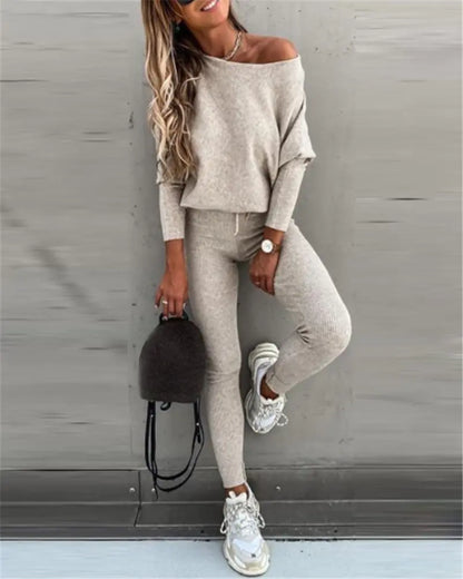 Trendy Commuter Neck & Pants Duo