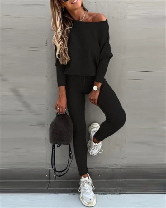 Trendy Commuter Neck & Pants Duo